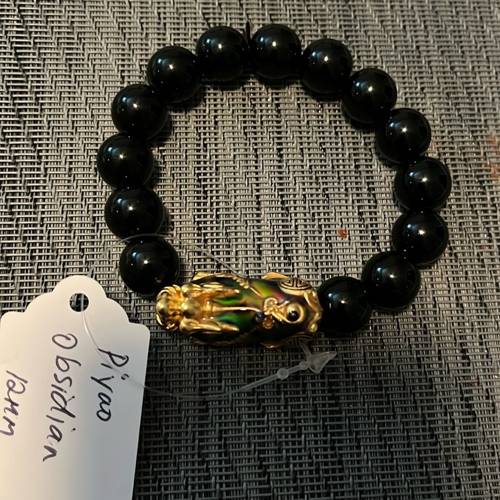 Black Obsidian w/ Piyao